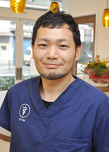 院長:河野 亮